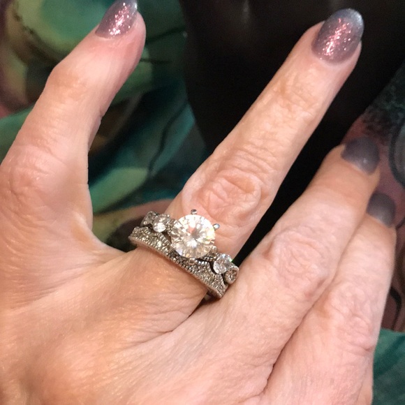 Sterling Silver & CZ Engagement & Wedding Ring Set - Picture 4 of 11